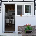 Del Sol Apartment *
