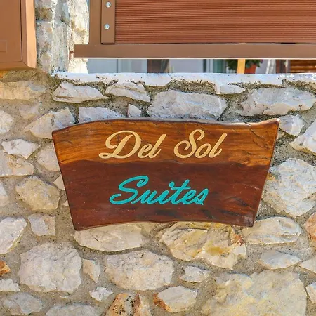 Del Sol * مدينة سكياثوس
